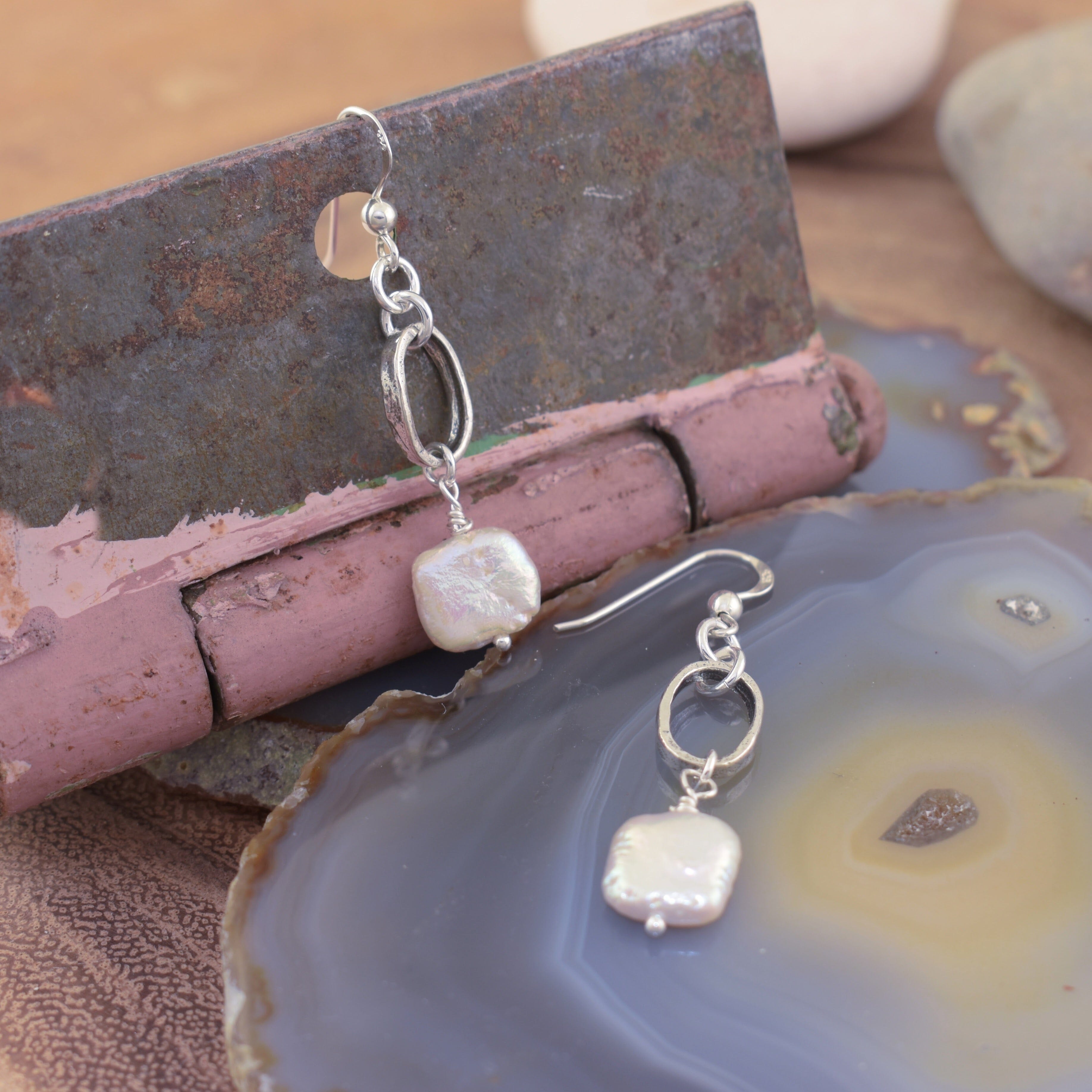 Soft current earrings