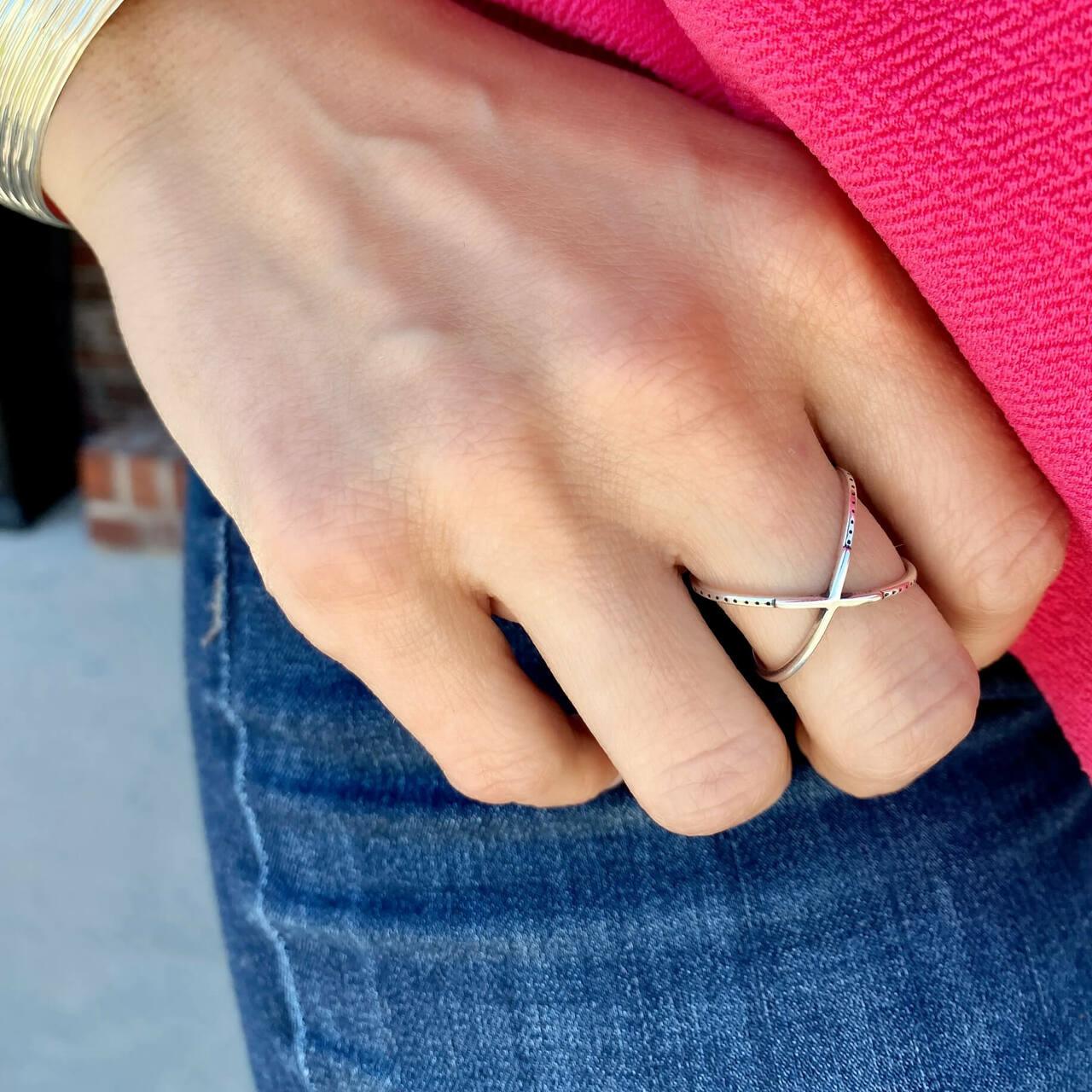 Criss Cross sterling silver ring Crossroad