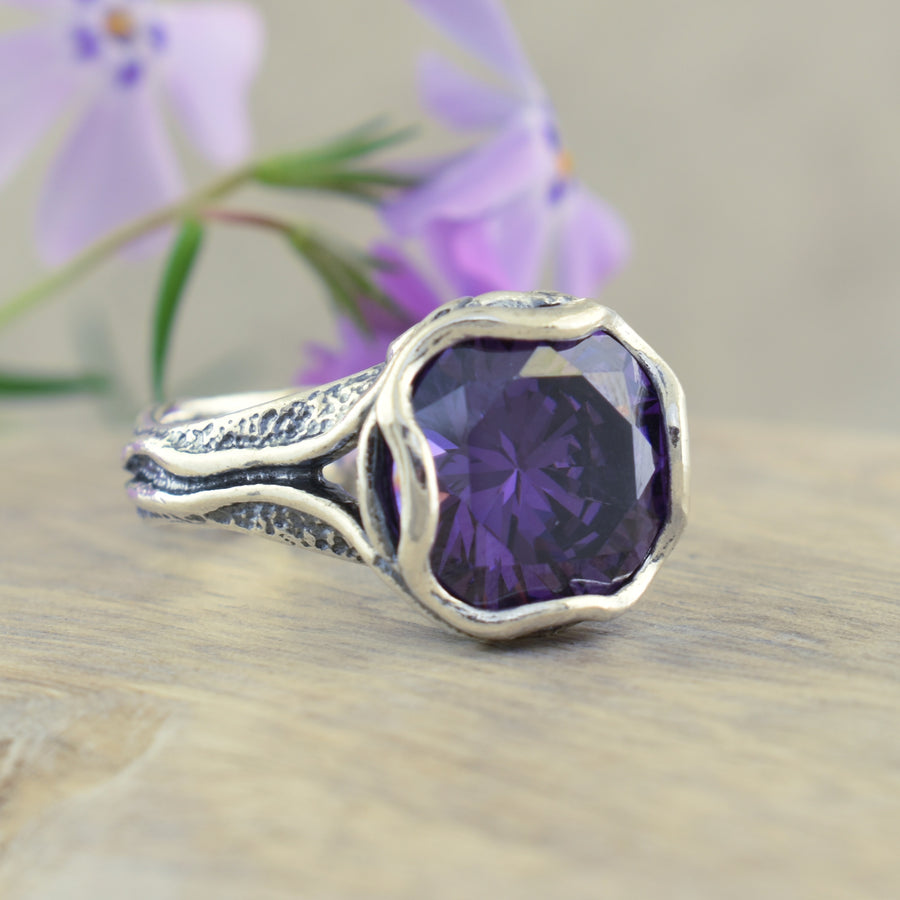 Plum Perfect Ring – Inspiranza Designs